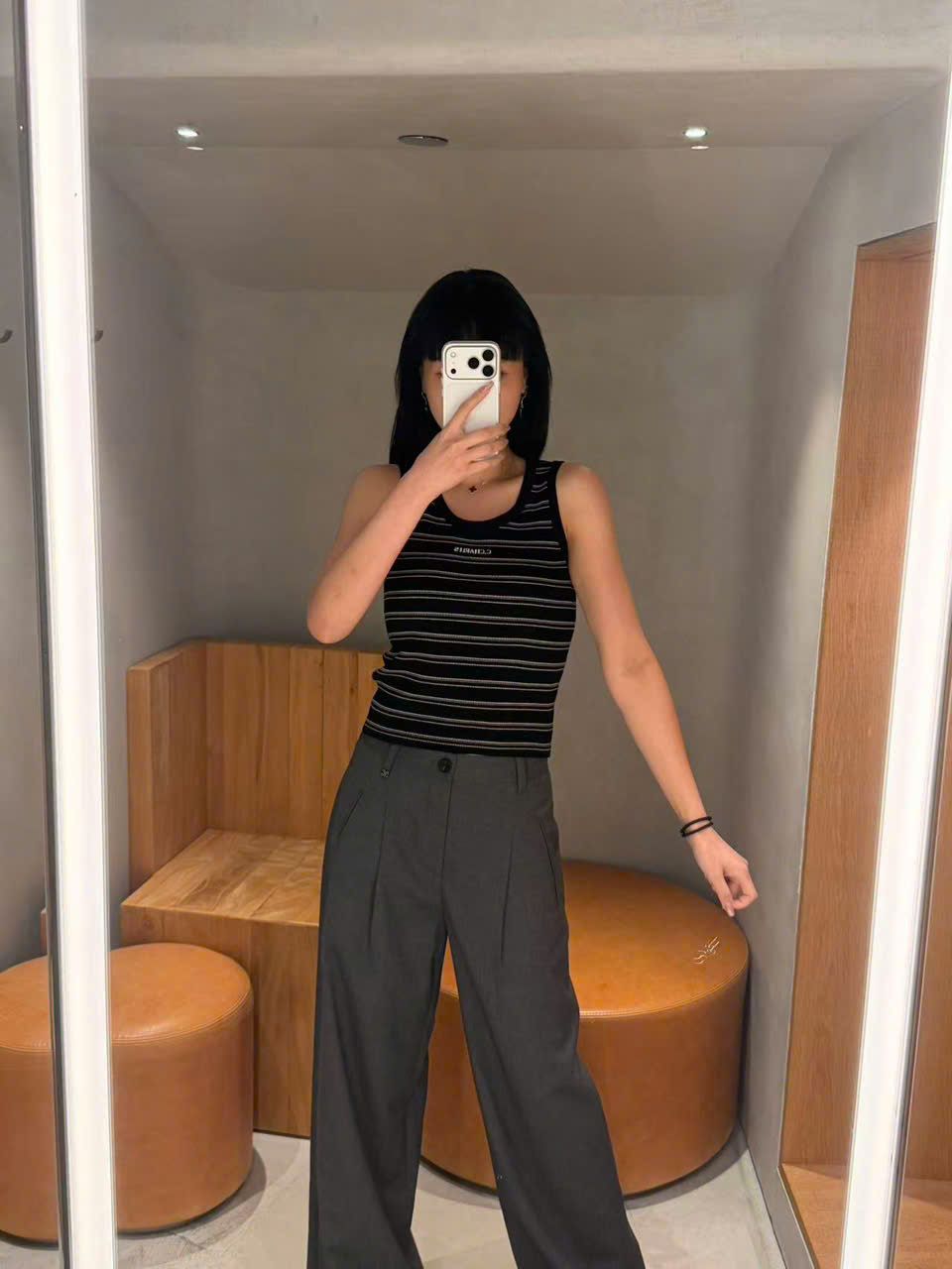  Áo tanktop kẻ đen trắng 