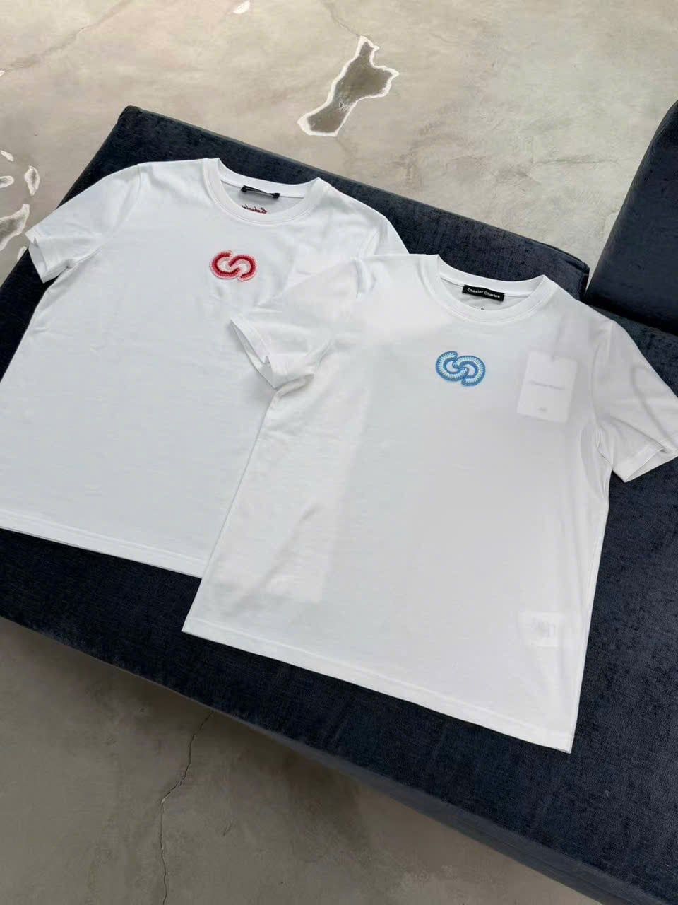  Áo phông trắng logo xanh thêu ngực 