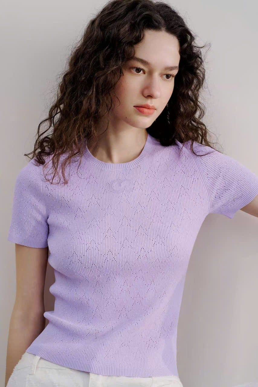  Áo ngắn tay tím pastel 