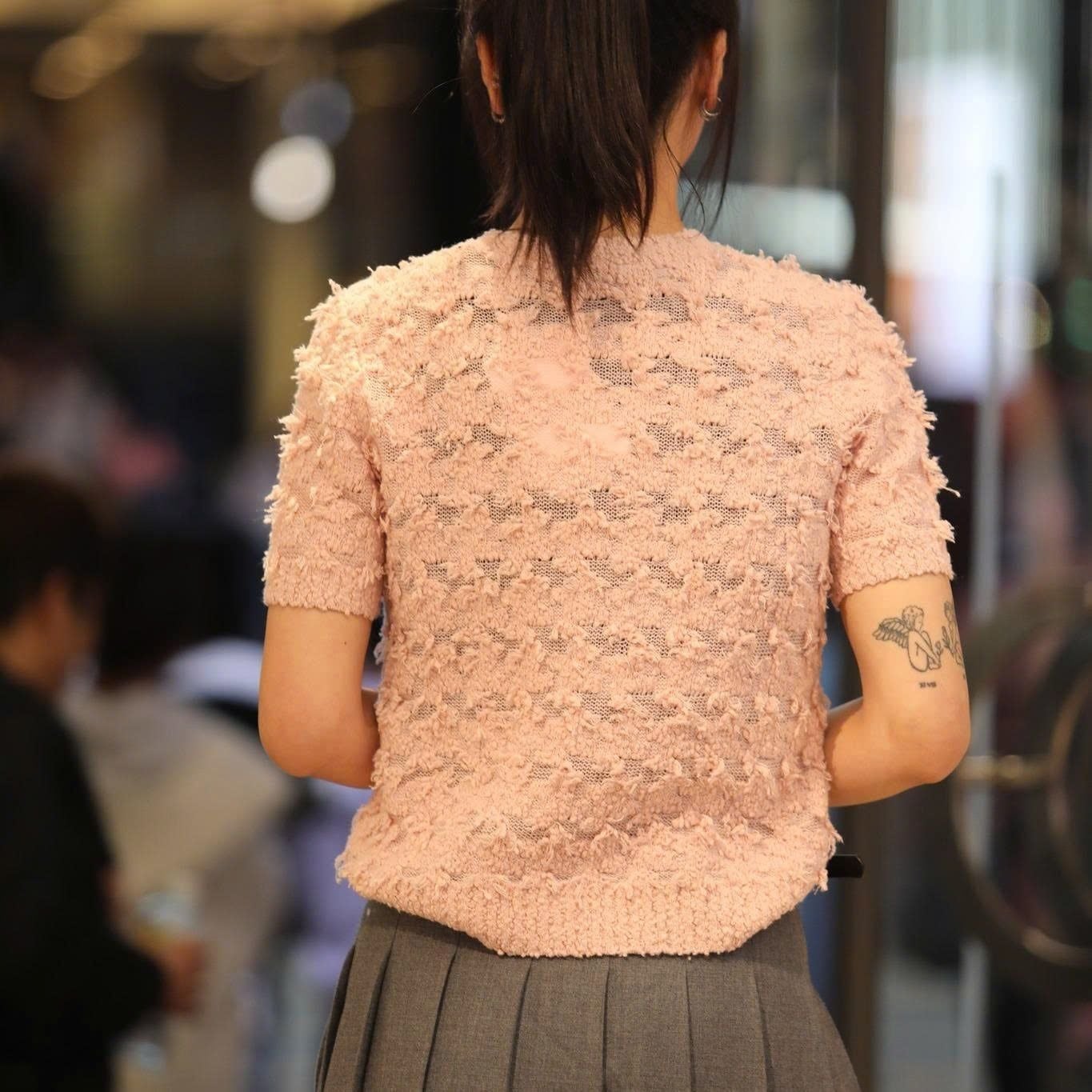  Áo hồng xù ngắn tay 