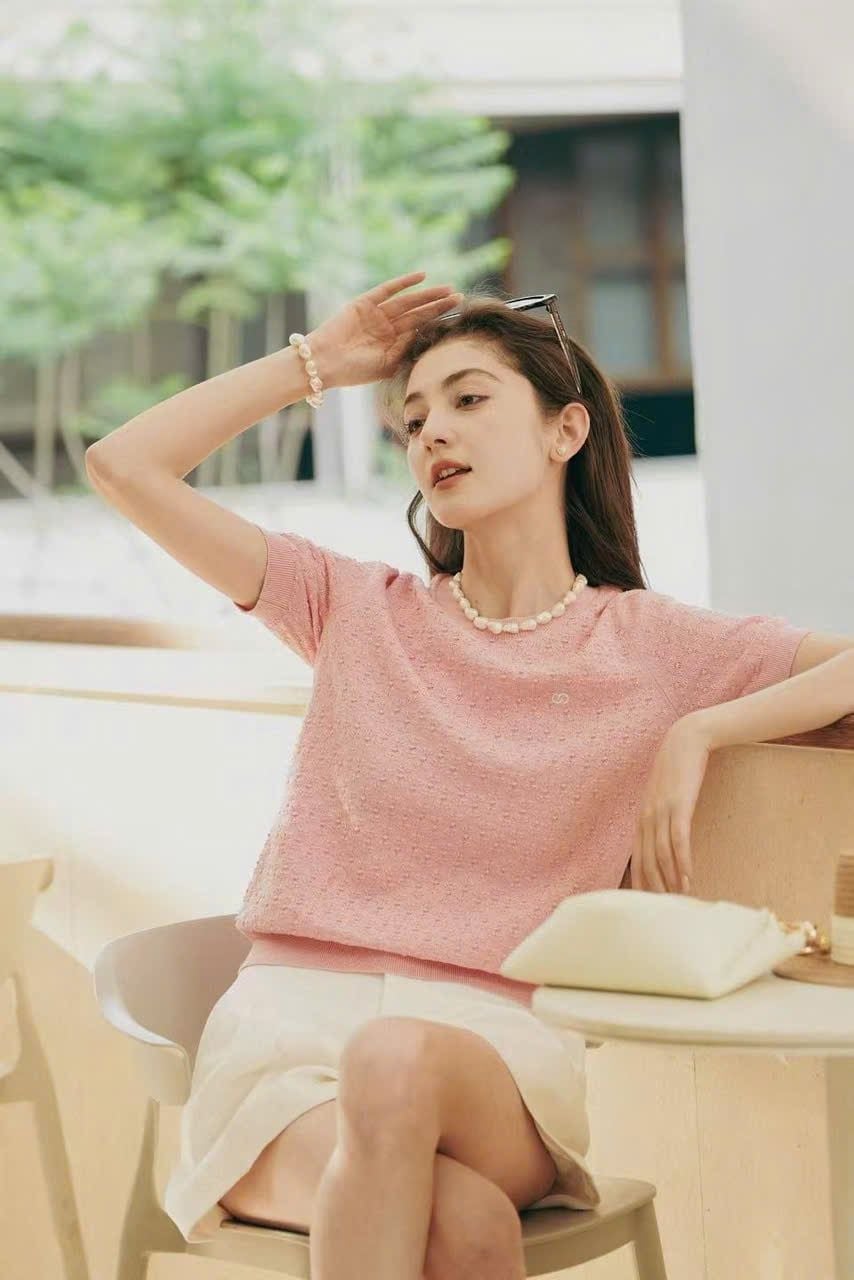  Áo hồng họa tiết nơ in chìm ngắn tay 