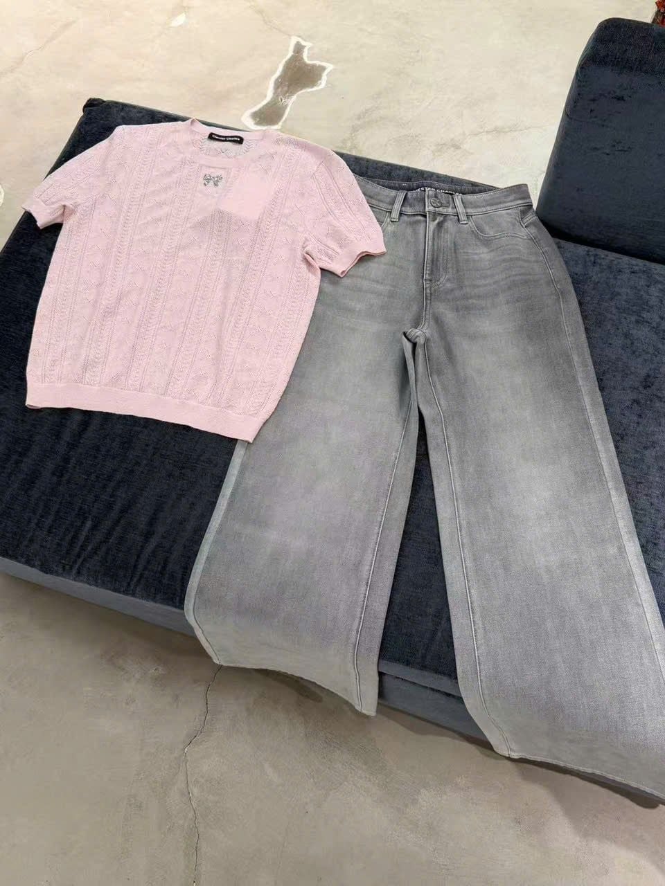  Áo hồng họa tiết nơ in chìm ngắn tay 
