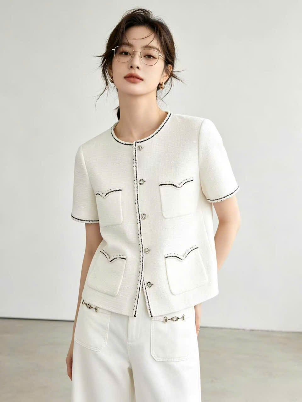  Áo CDG trắng ngắn tay 4 túi V 