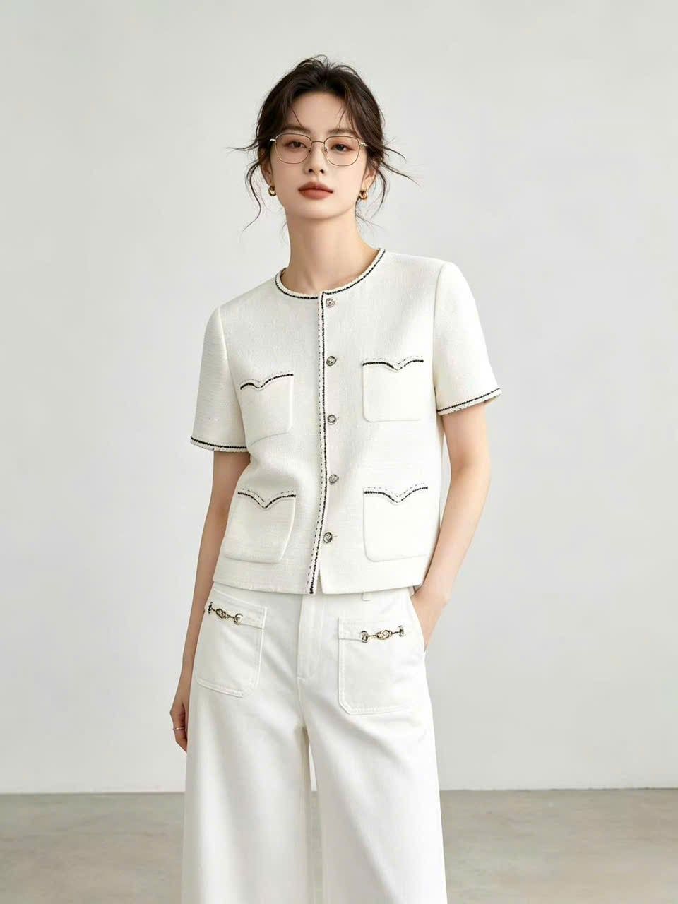  Áo CDG trắng ngắn tay 4 túi V 