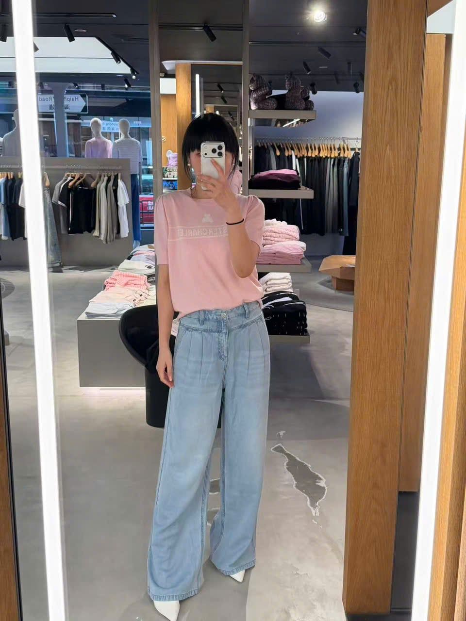  Quần jean giấy xanh logo tròn túi sau 