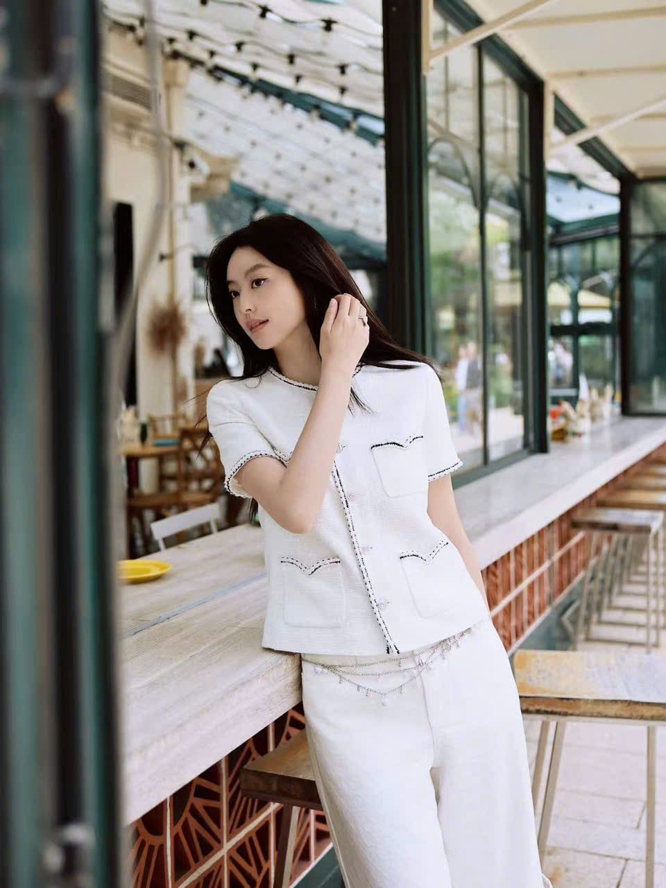  Áo CDG trắng ngắn tay 4 túi V 
