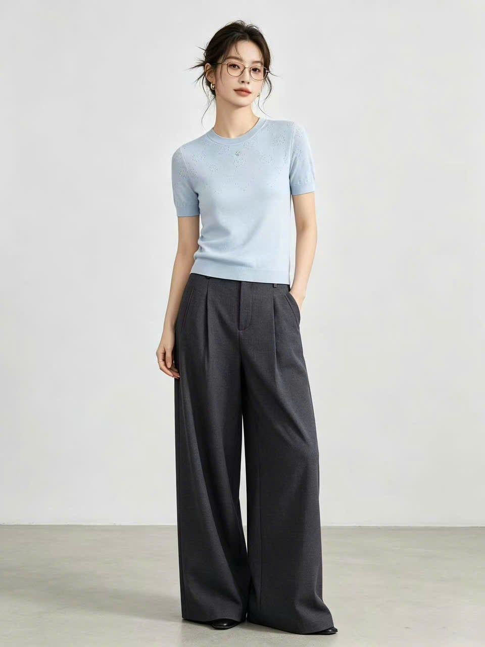  Áo ngắn tay xanh nhạt dệt kim Logo 