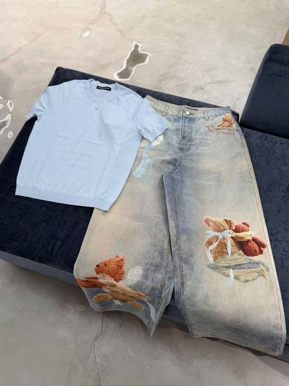  Áo ngắn tay xanh nhạt dệt kim Logo 