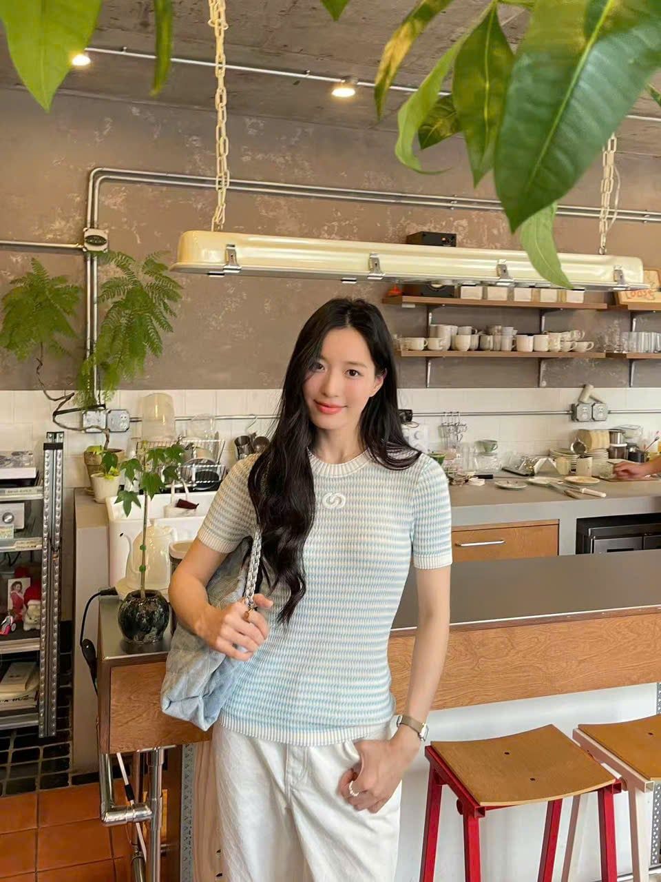  Áo kẻ Zích Zắc trắng xanh 