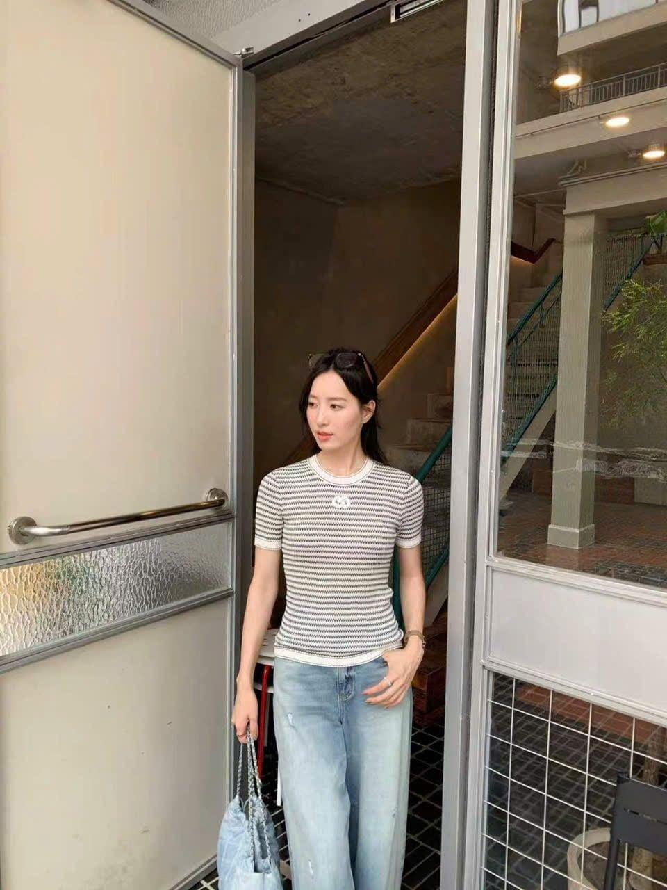  Áo kẻ Zích Zắc trắng đen 