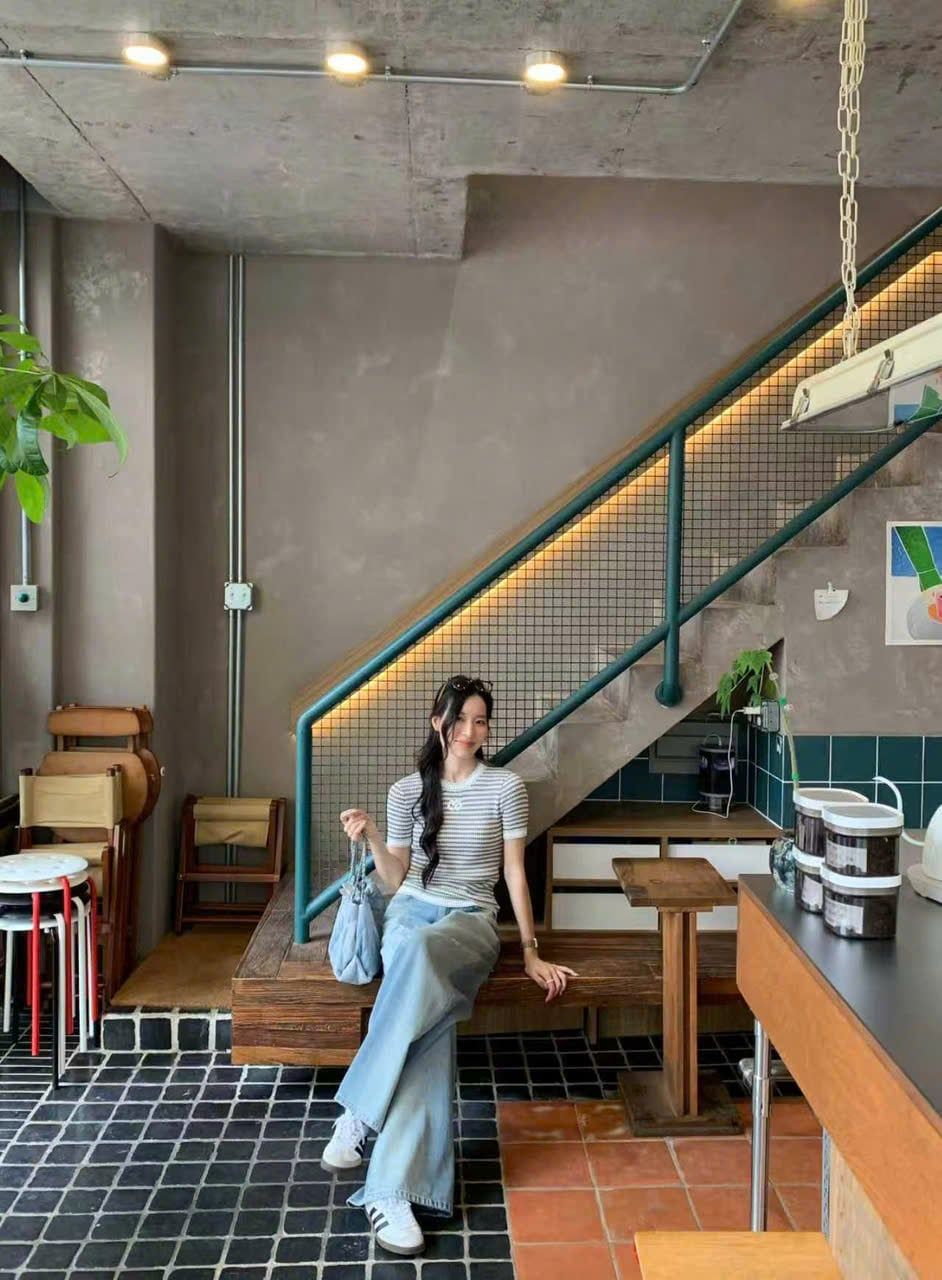  Áo kẻ Zích Zắc trắng đen 