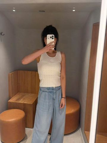 Áo tanktop trắng vân nổi - logo xequin 