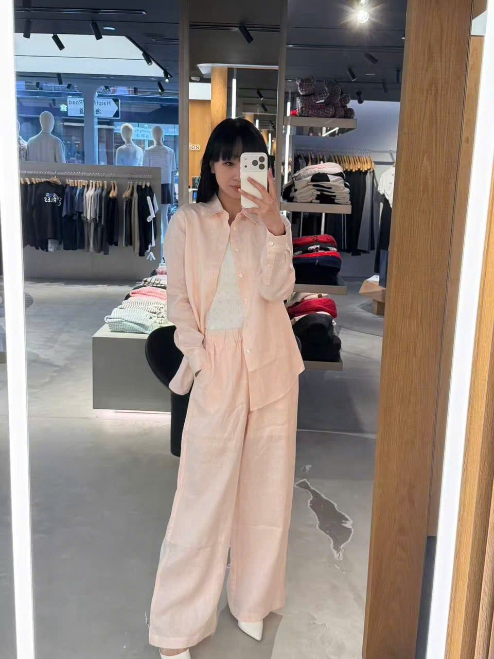  Bộ Áo sơ mi và quần dài cạp chun - be hồng nhạt logo trắng set 