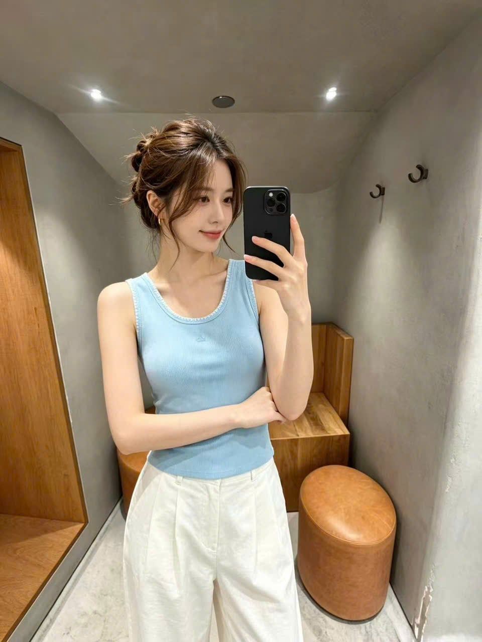  Áo tanktop gân xanh pastel thêu gấu 