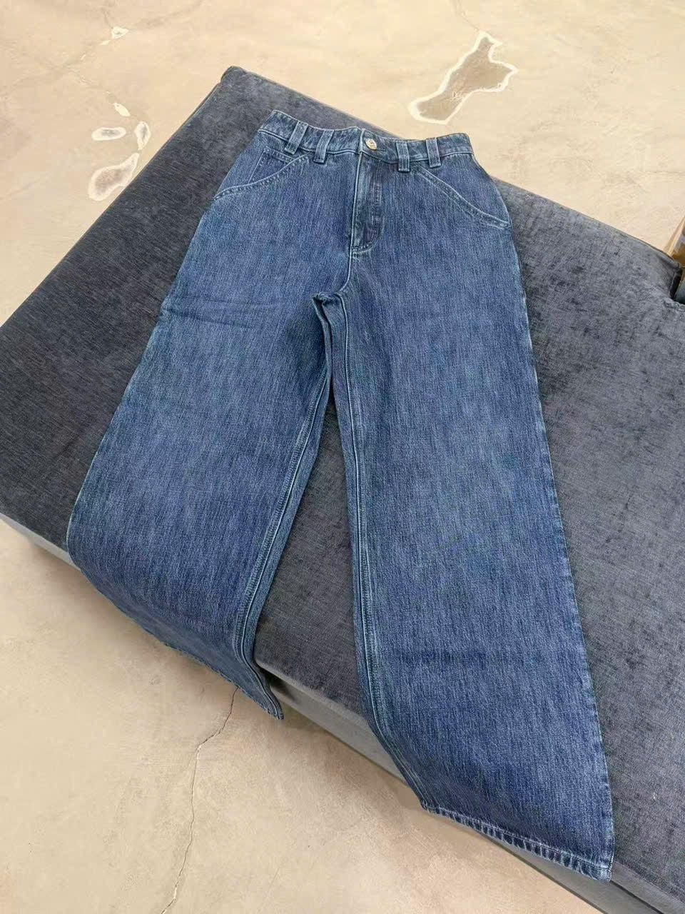  Quần Jeans ống suông xanh denim túi chéo 