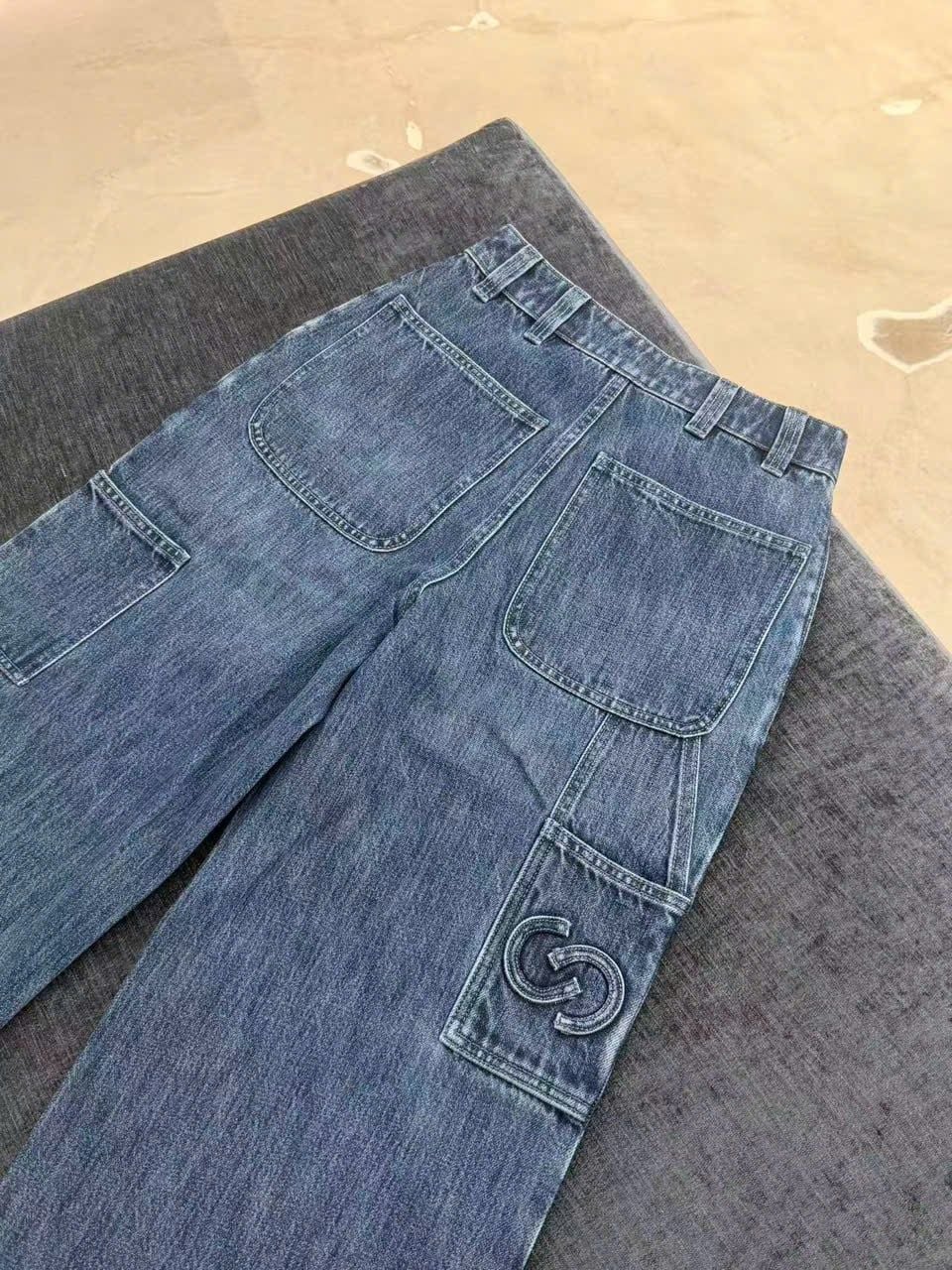  Quần Jeans ống suông xanh denim túi chéo 