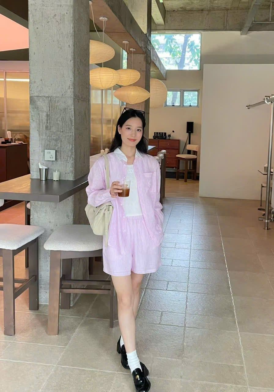  1.Bộ Áo sơ mi và quần sooc vải cạp chun - sọc kẻ hồng set 