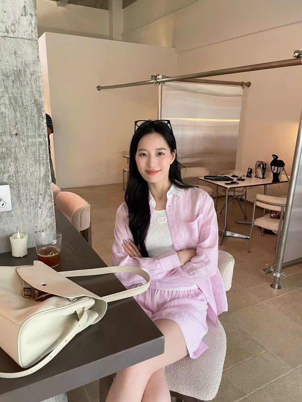  1.Bộ Áo sơ mi và quần sooc vải cạp chun - sọc kẻ hồng set 
