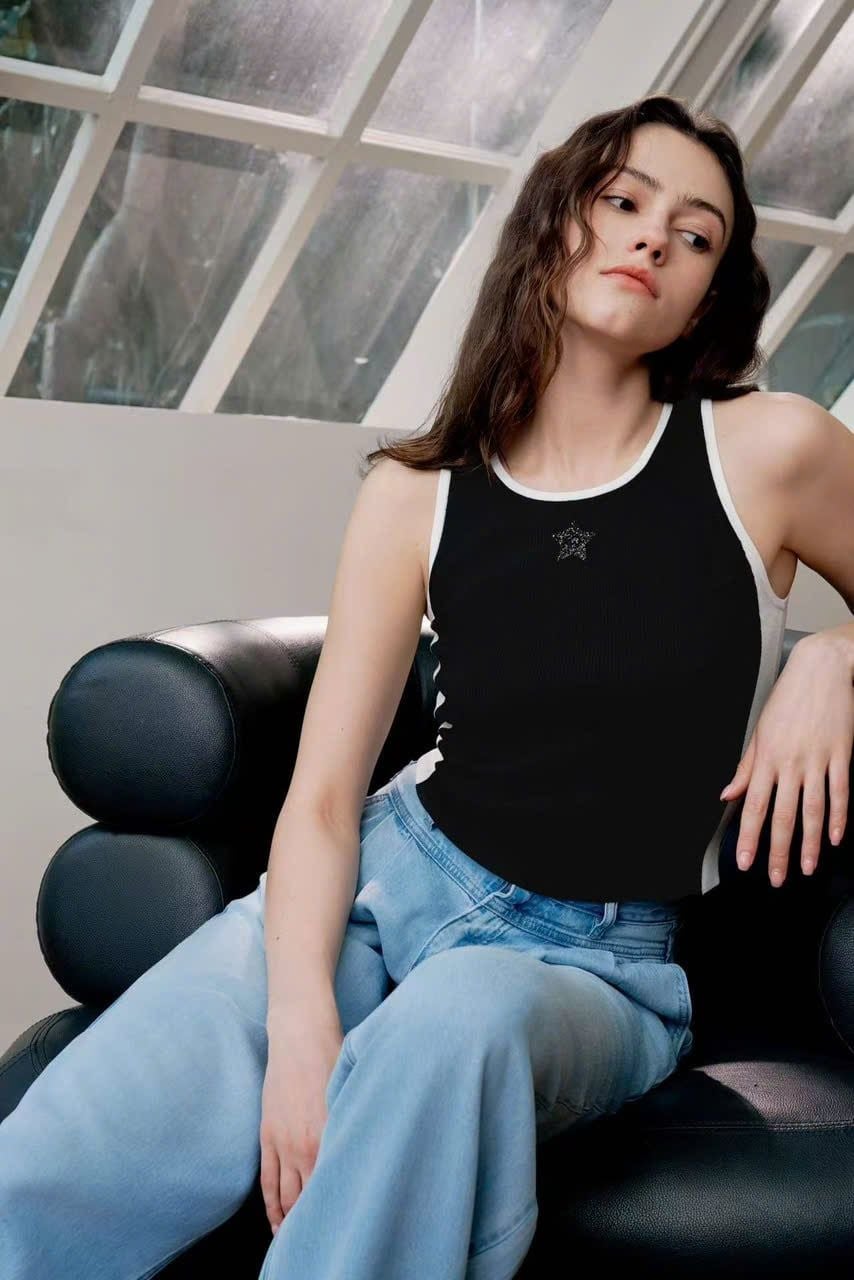  Áo tanktop Đen viền trắng đính sao 