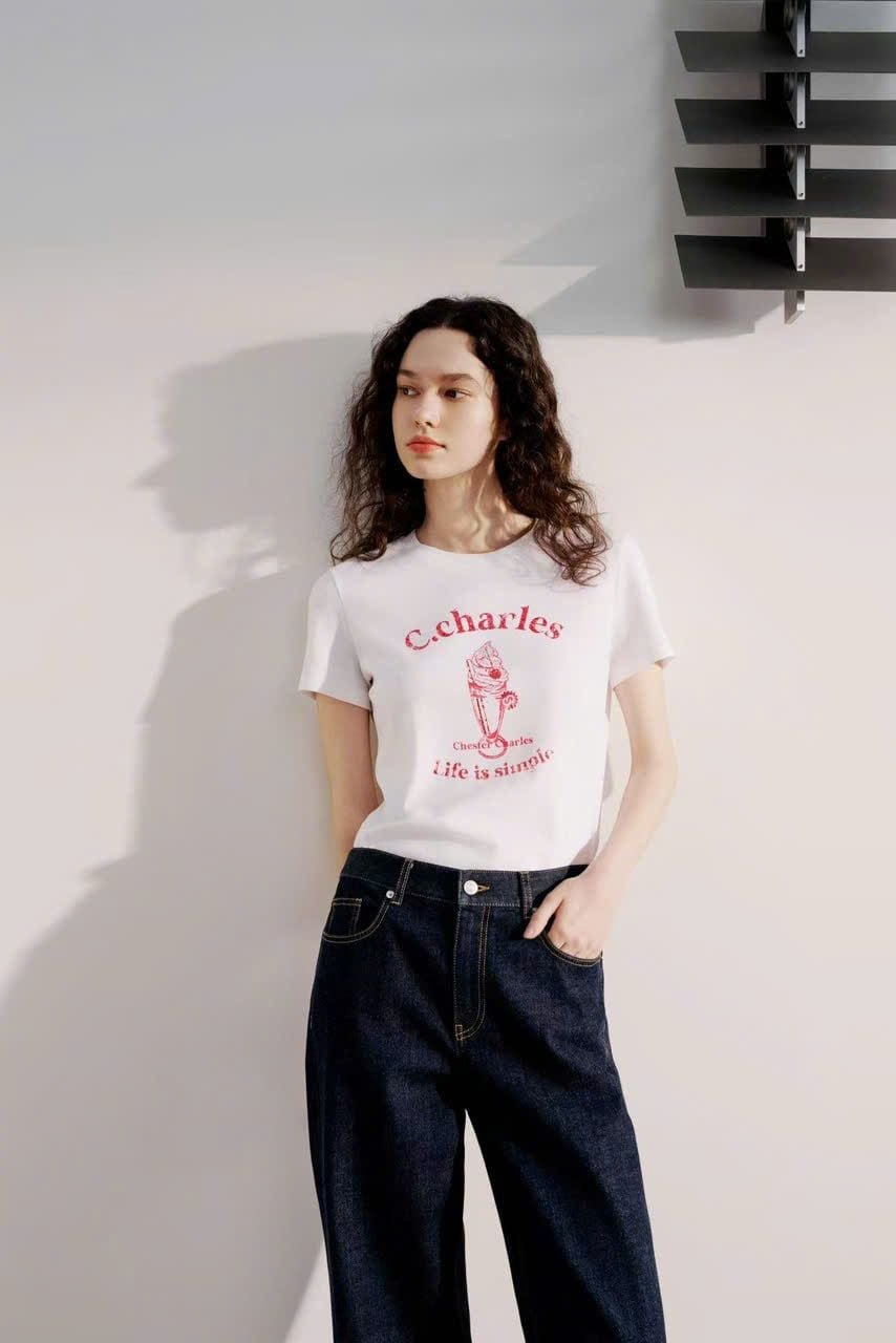  Áo T-shirt Trắng in hình ly kem chữ đỏ 