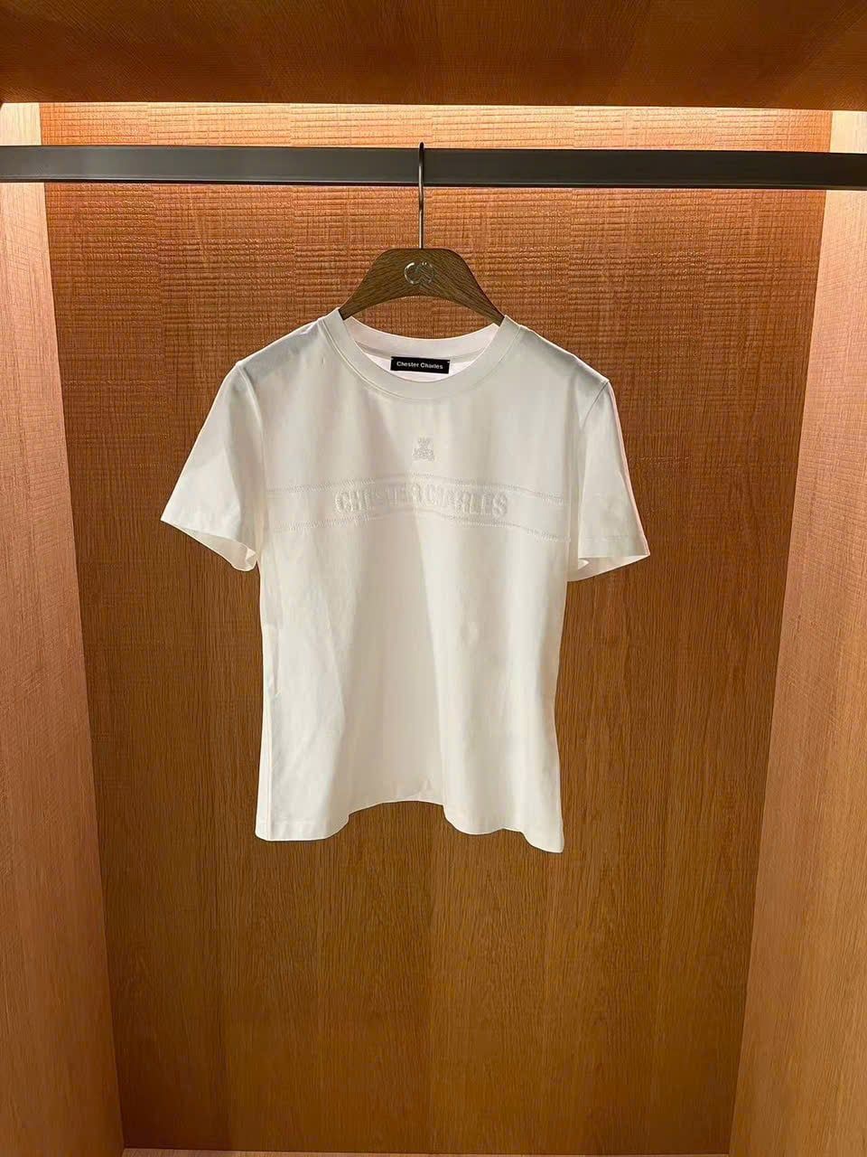  Áo ngắn tay TRĂNG CC logo gấu ngực 