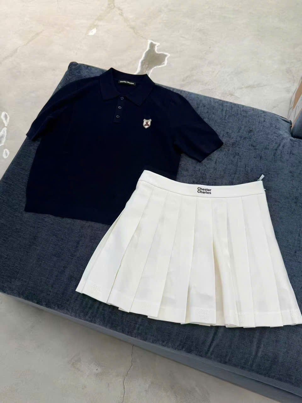  Áo polo xanh navy logo huy hiệu 
