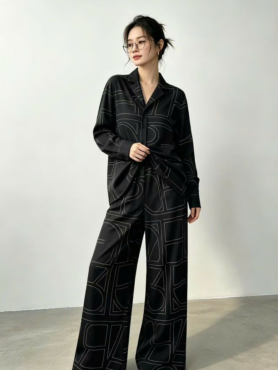  Quần lụa dài Đen kẻ trắng 