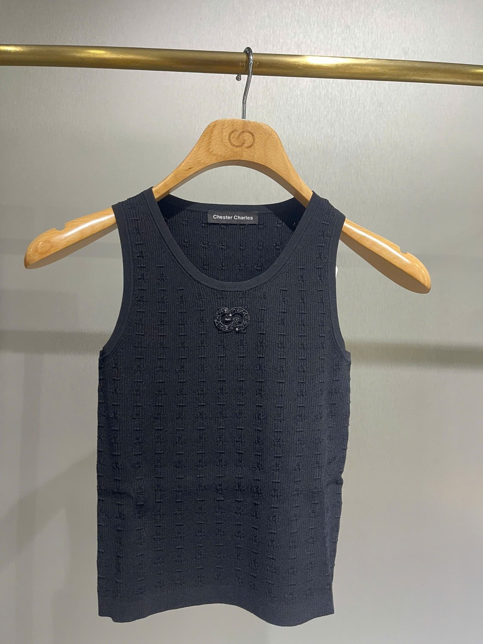  Áo tanktop đen vân nổi - logo xequin 