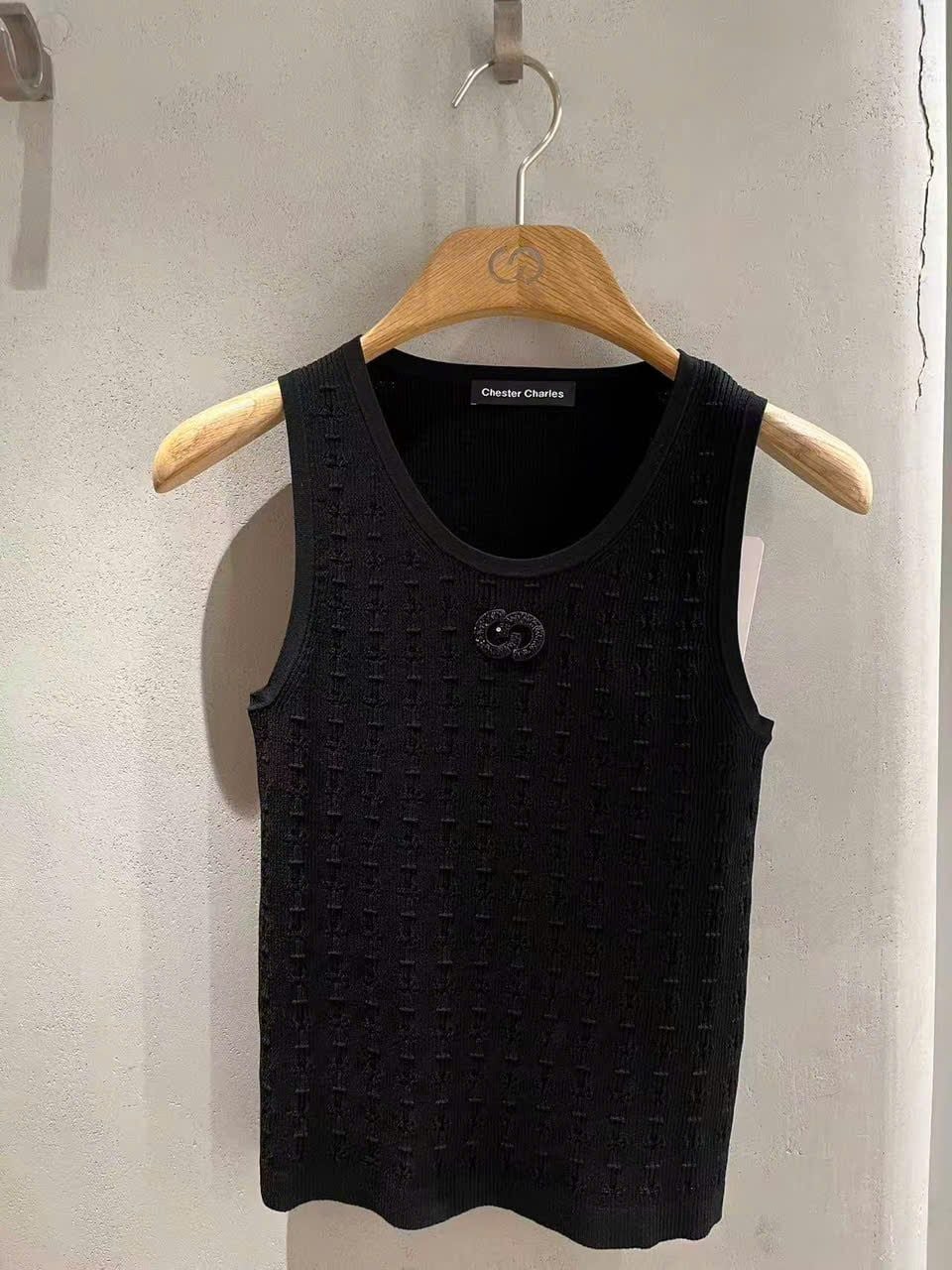  Áo tanktop đen vân nổi - logo xequin 