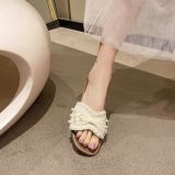  Dép Lê Quai Ngang Hở Ngón Ngọc Trai 