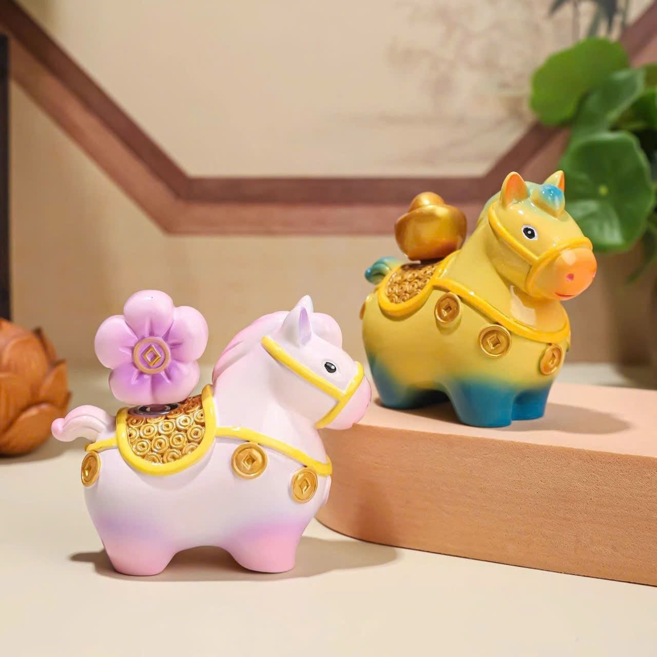  Tượng Mã Đáo Thành Công Bằng Nhựa 