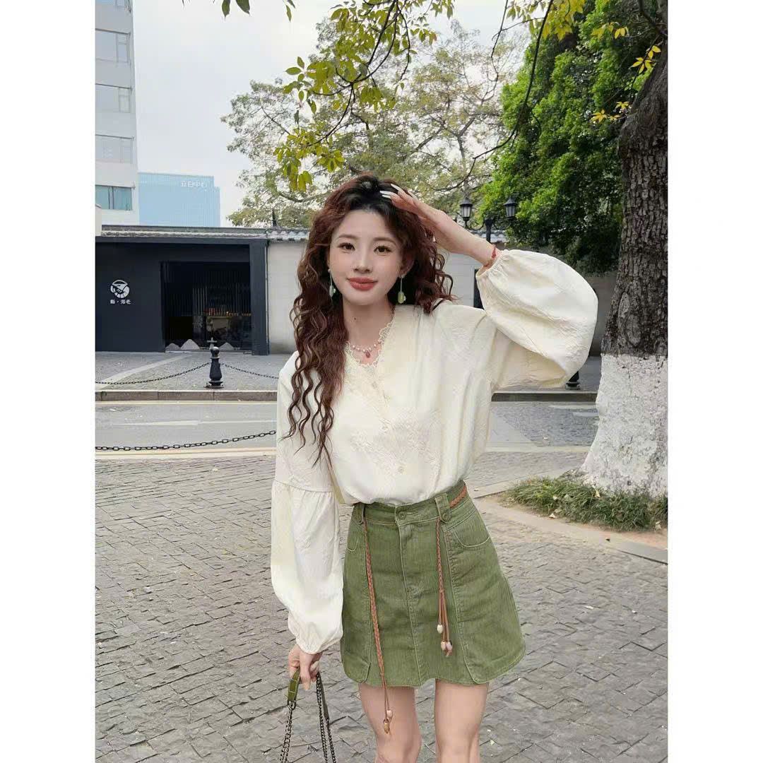  Áo Kiểu Tay Dài Phối Ren Hoa 