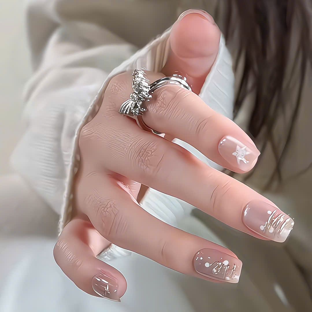  Móng Giả Noel Vuông Đơn Giản 