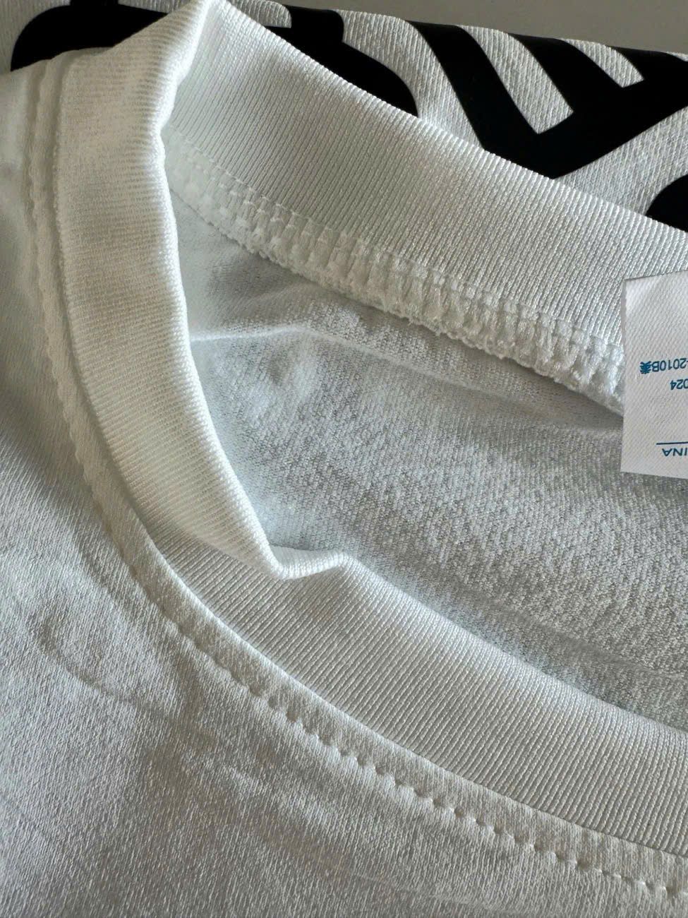  Áo Trắng Thun Unisex 