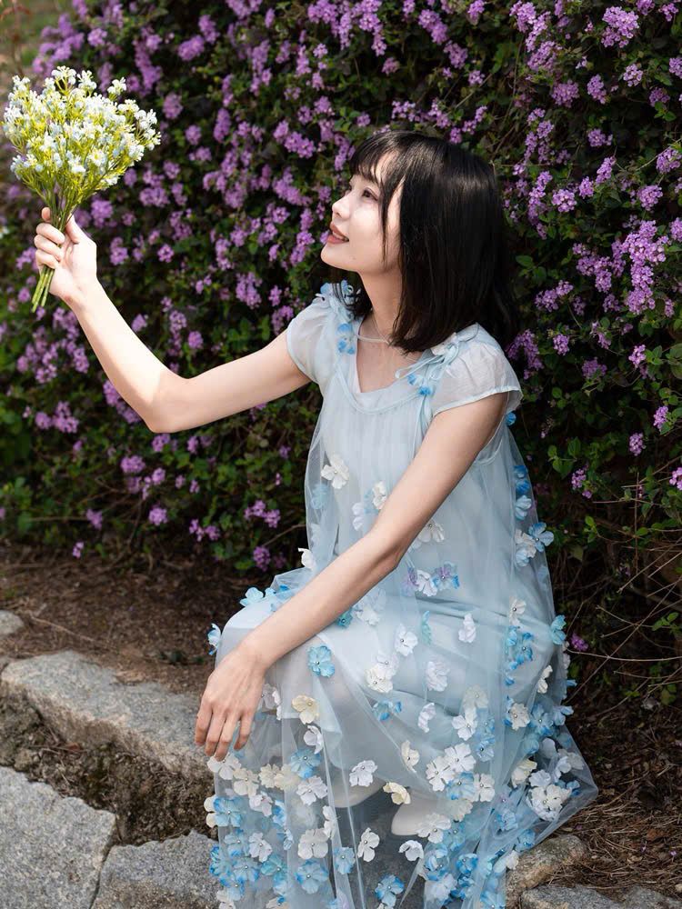  Đầm Vải Ren Thêu Màu Xanh Kết Hoa 