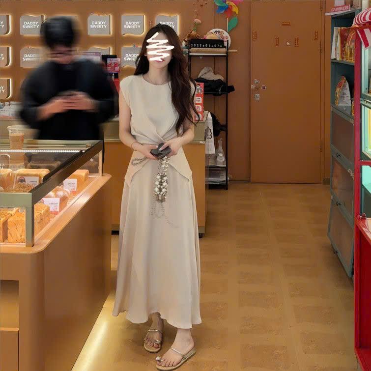  Set Áo + Chân Váy Dài Màu Kem Size SML 