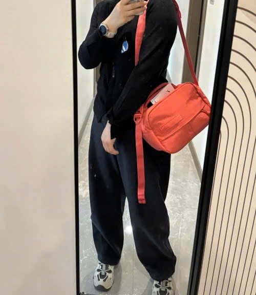  Túi Đeo Chéo PUMA. 