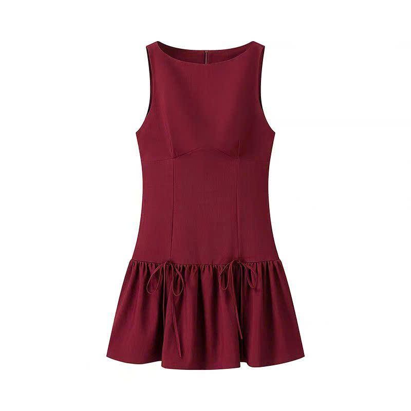  Váy Đỏ Đô Chân Bồng 