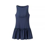  Váy Đỏ Đô Chân Bồng 