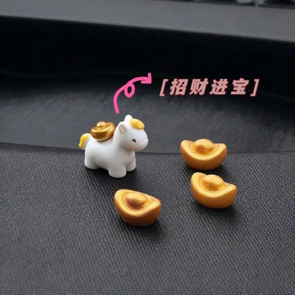  Ngựa + 3 Cục Vàng Trang Trí Xe 