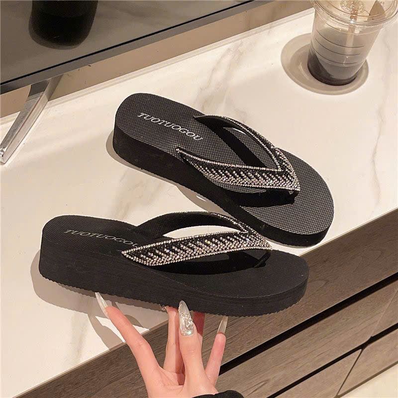  Dép Xỏ Ngón Đế Xuồng Đính Đá 