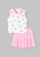 Set Polo Cộc Tay & Chân Váy Xếp Ly Bé Gái Trắng Hoạ Tiết Trái Tim Phối Hồng
