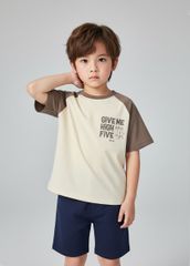 Áo Thun Raglan Form Rộng Bé Trai Be Phối Nâu Give Me High Five