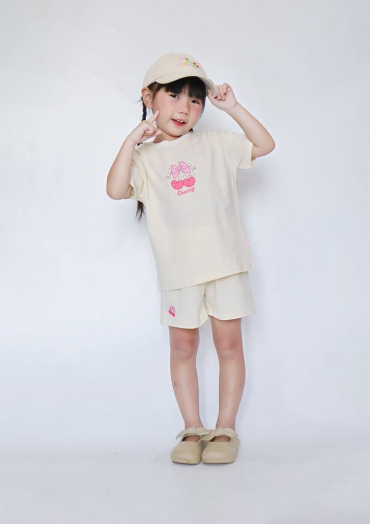 Bộ Thun Ngắn Tay Form Rộng Bé Gái Kem Sweet Cherry