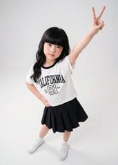 Set Thun Ngắn Tay & Chân Váy Xếp Ly Bé Gái Trắng Phối Xám California