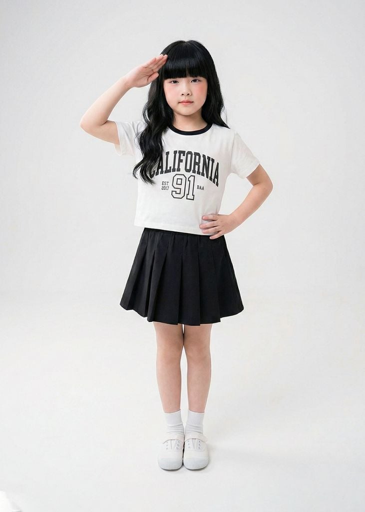 Set Thun Ngắn Tay & Chân Váy Xếp Ly Bé Gái Trắng Phối Xám California