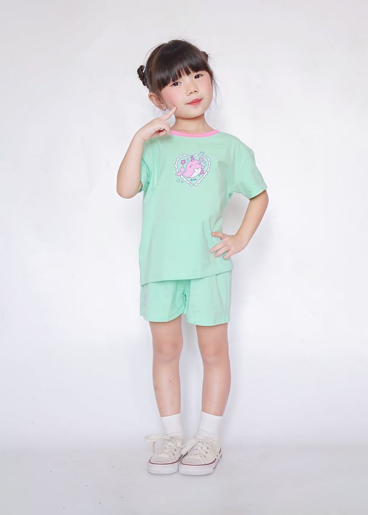 Bộ Thun Ngắn Tay Form Rộng Bé Gái Xanh Lá Cá Voi