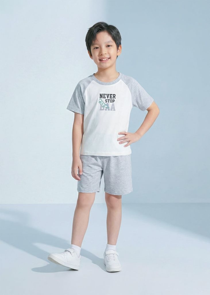Bộ Thun Tay Raglan Bé Trai Trắng Kem Phối Xám Never Stop