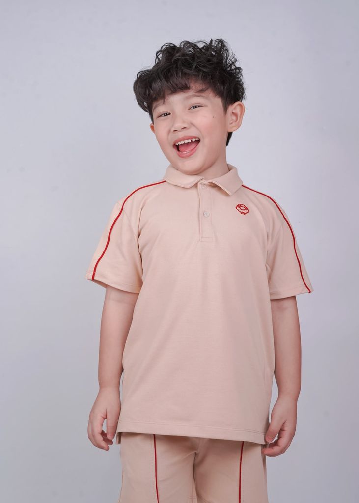 Set Polo Ngắn Tay Bé Trai Beige Viền Đỏ