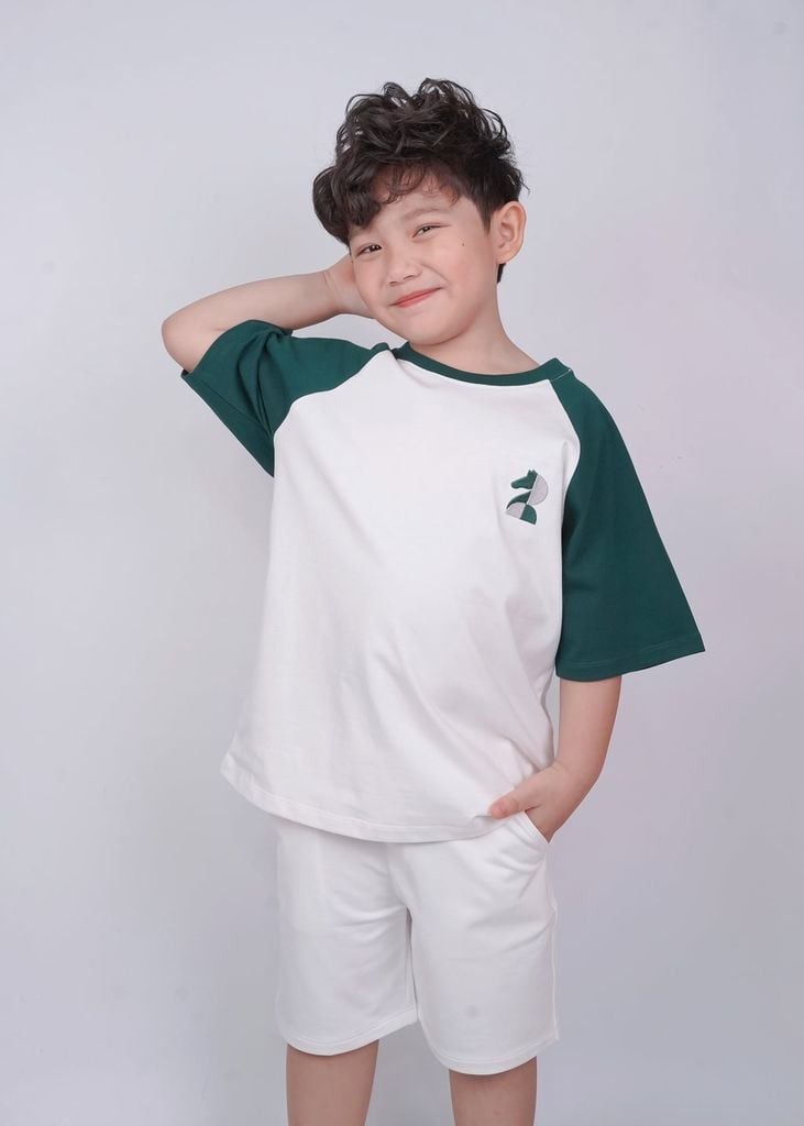 Set Thun Form Rộng Raglan Bé Trai Trắng Phối Xanh Thêu Ngựa